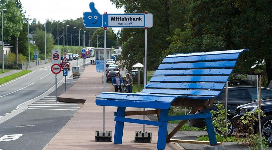 Die blaue Bank