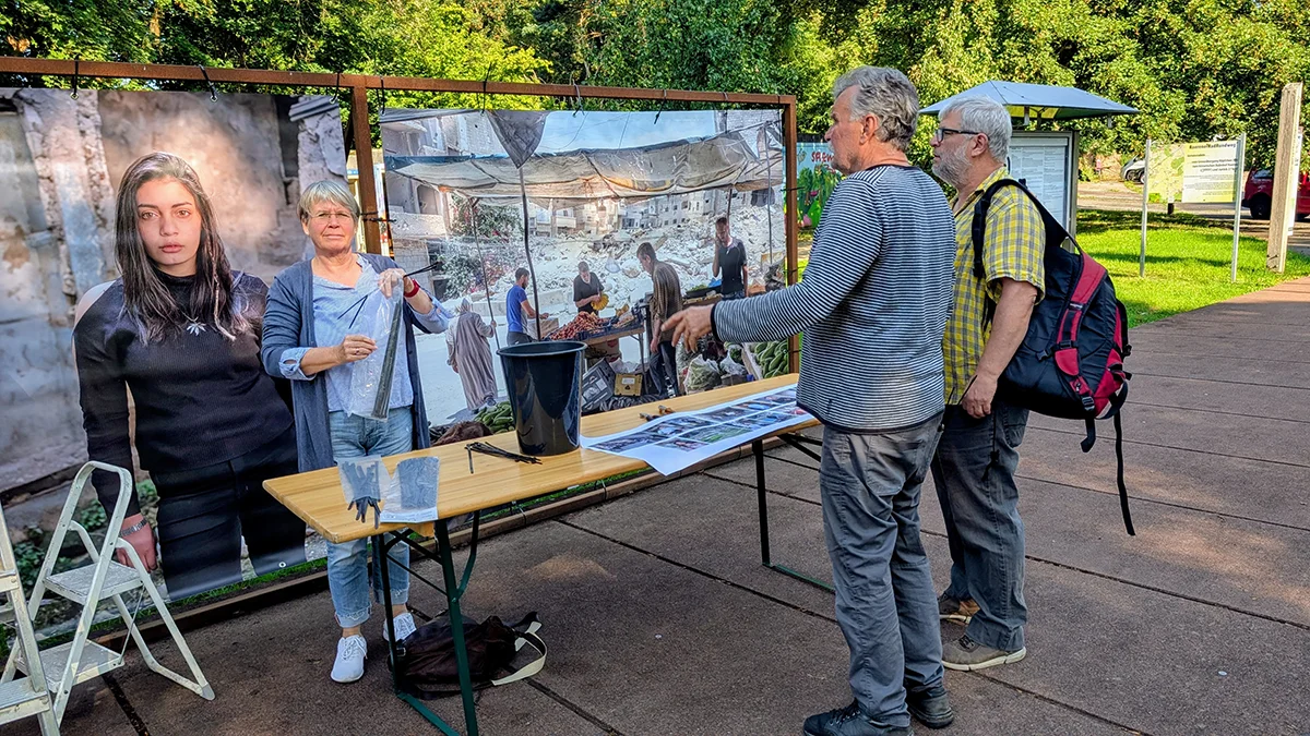 Neue Fotowand mit Fotograﬁen von Willi Filz